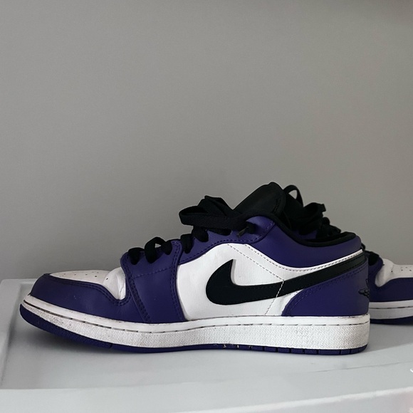 Jordan 1 Low Court Purple White - Picture 4 of 5